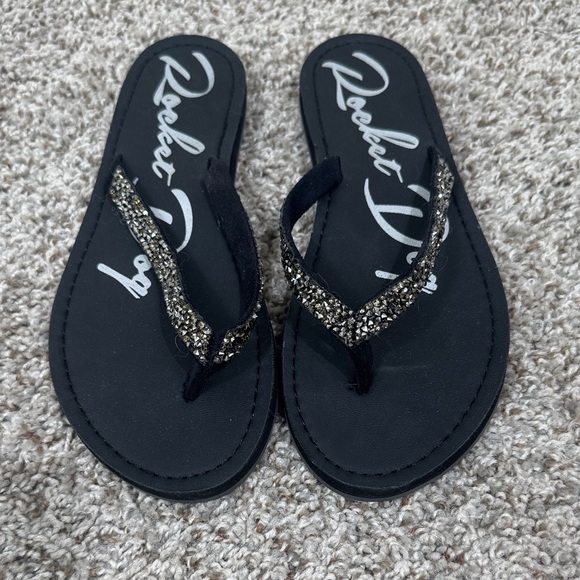 Rocket Dog Black Sandals with Sparkling Gold Straps - Picture 1 of 8